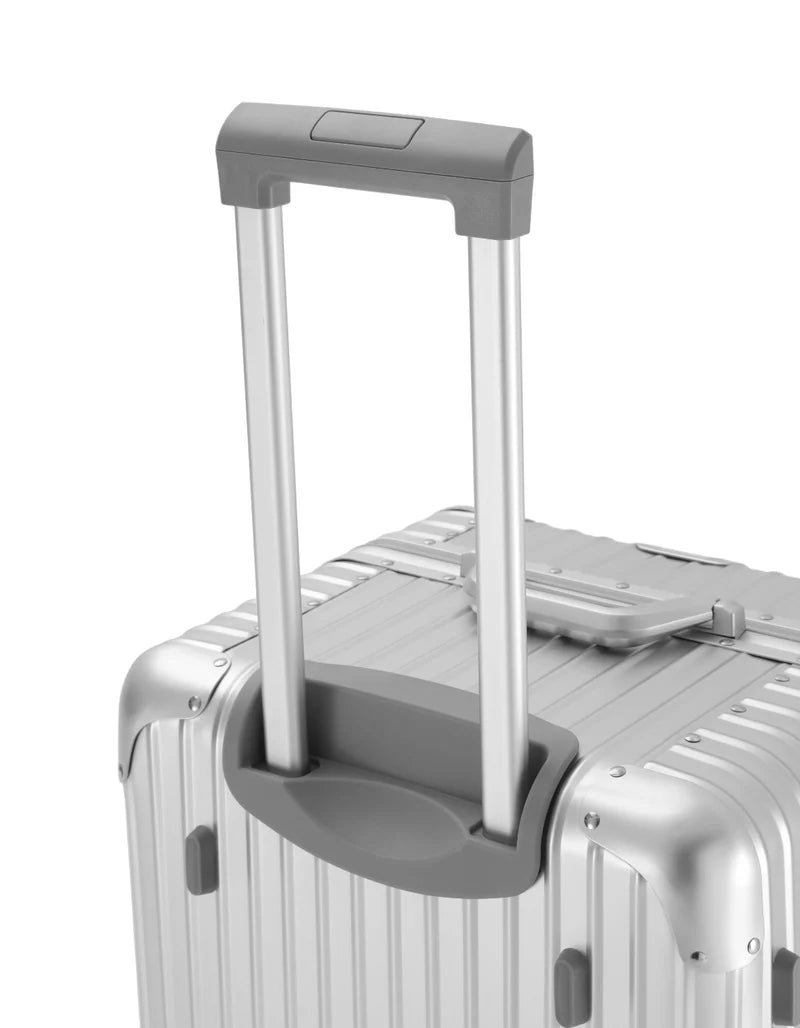 Body by Evara – Evara Luxe Aluminium Suitcase
