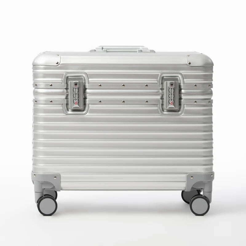 Body by Evara – Evara Luxe Aluminium Suitcase